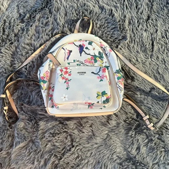 Guess Mini Backpack - Picture 1 of 8